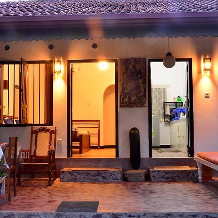 Aknara Rest Hotel Weligama Exterior photo
