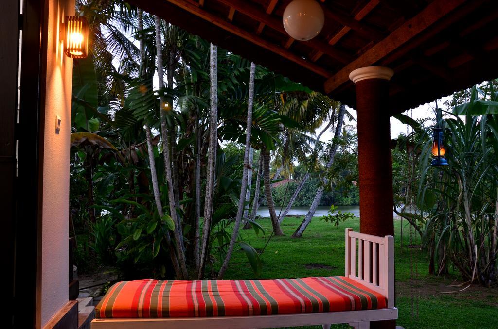 Aknara Rest Hotel Weligama Exterior photo