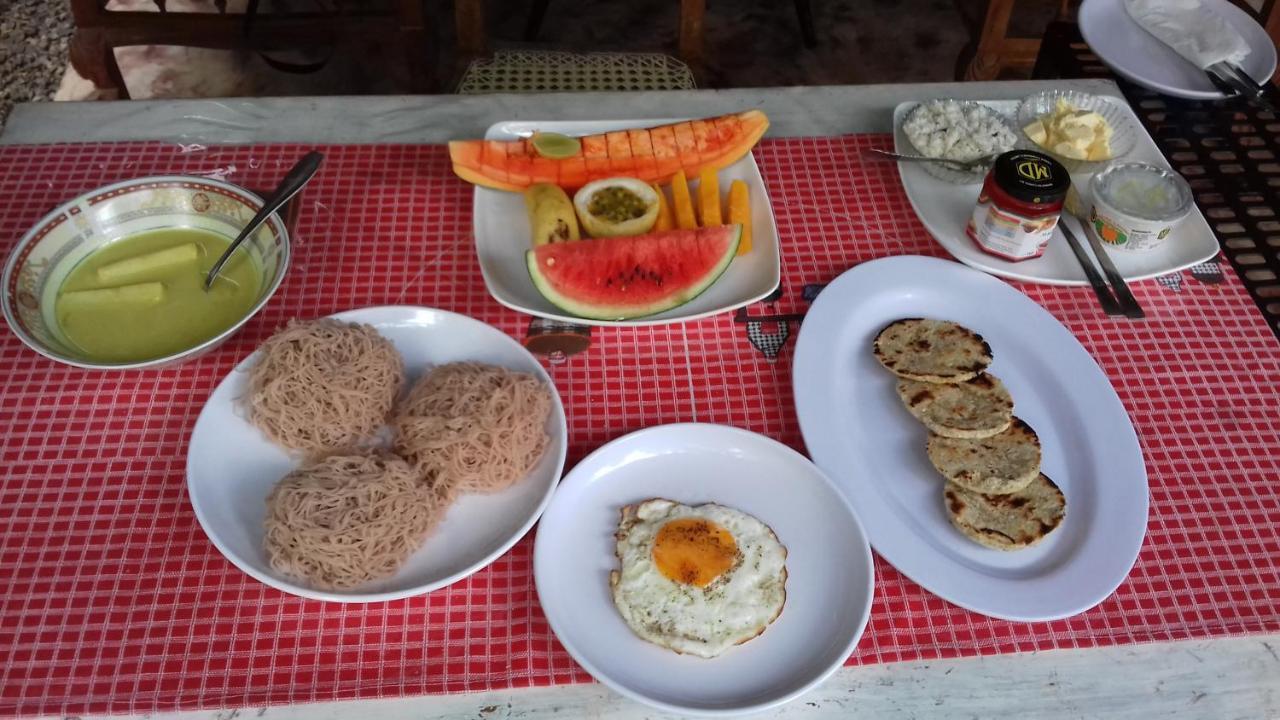 Aknara Rest Hotel Weligama Exterior photo